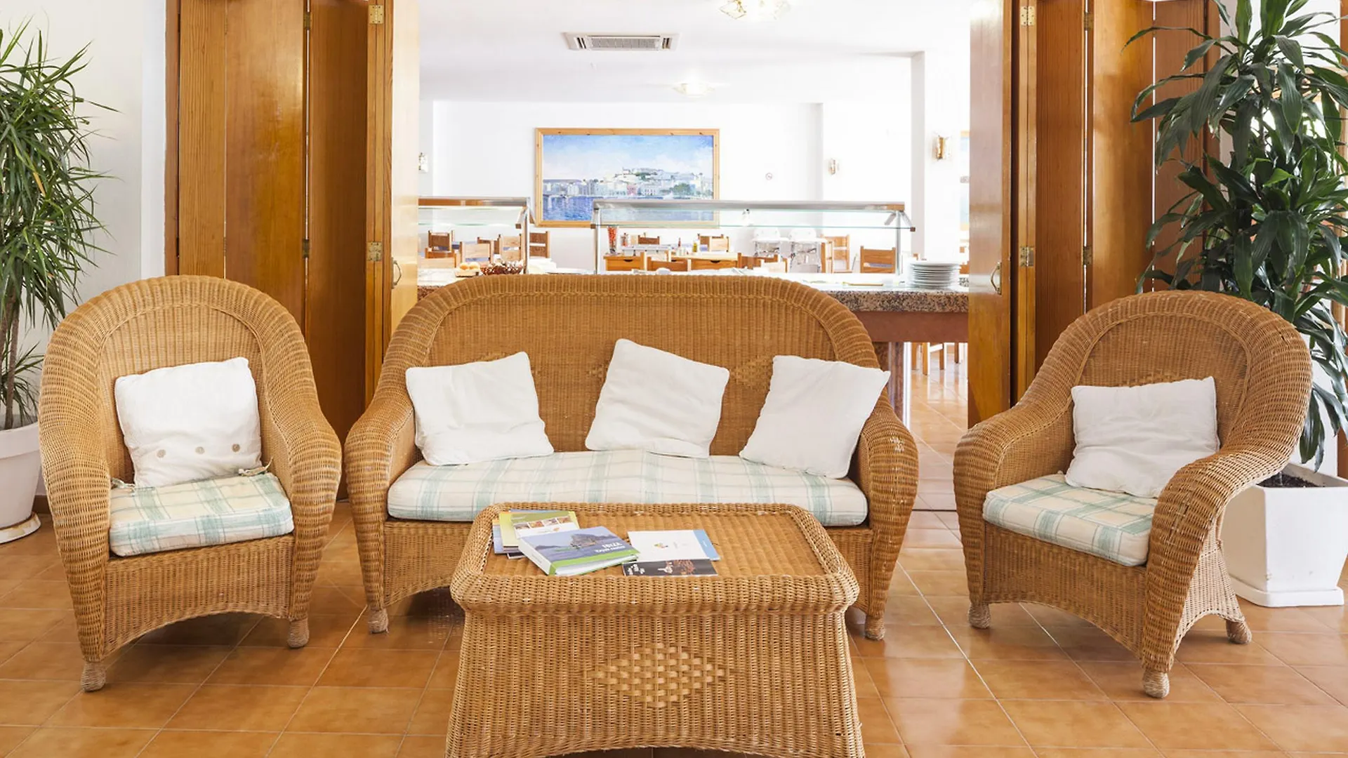 Aparthotel Puerto Cala Vadella