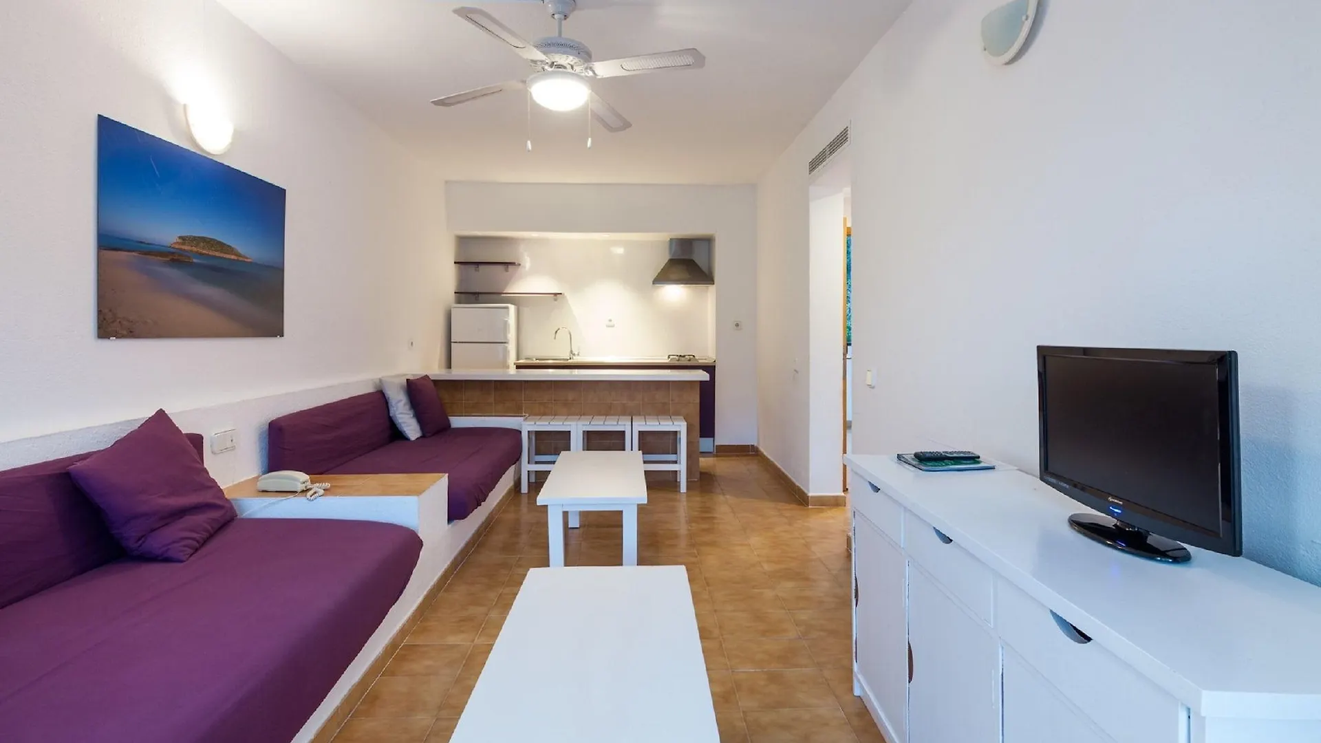 Aparthotel Puerto Cala Vadella
